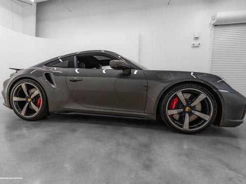 Used 2022 Porsche 911 Turbo image 5