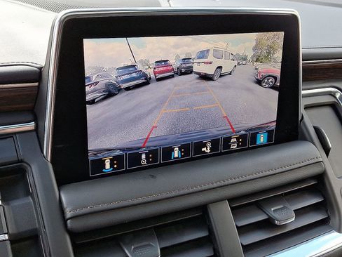 Used 2021 Chevrolet Suburban High Country w/ Premium Package image 20