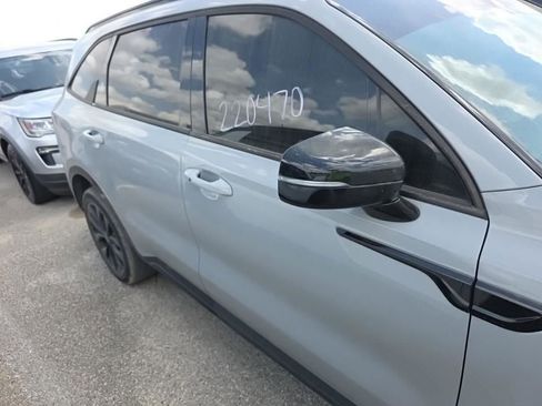 Used 2023 Kia Sorento SX AWD/4WD image 13