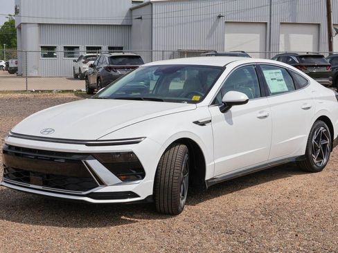 New 2026 Hyundai Sonata SEL FWD image 32
