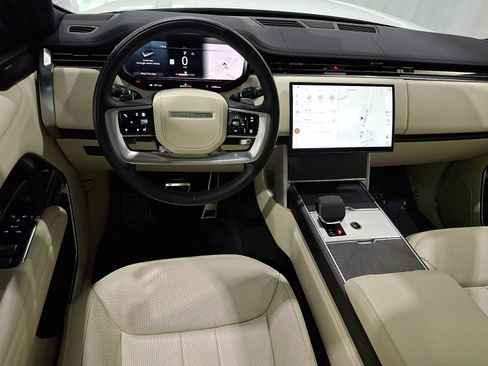 Certified 2024 Land Rover Range Rover SE AWD/4WD image 10
