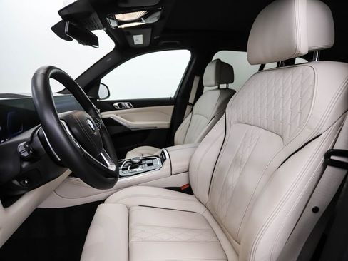 Certified 2024 BMW X5 xDrive40i w/ Premium Package image 11