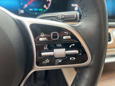 Used 2021 Mercedes-Benz GLS 450 4MATIC image 18