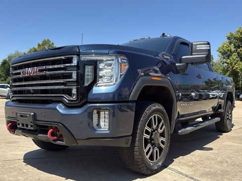 Used 2020 GMC Sierra 2500 AT4 w/ AT4 Premium Package AWD/4WD image 2