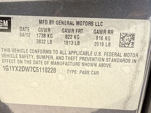 Used 2025 Cadillac Escalade V w/ LPO, ONYX Package image 38