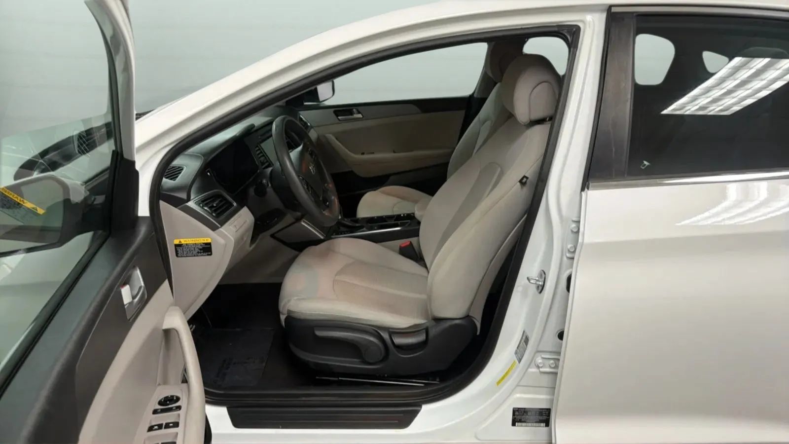 Used 2016 Hyundai Sonata SE FWD image 21