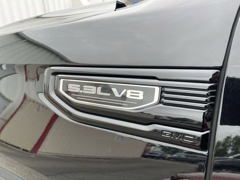 Used 2019 GMC Sierra 1500 Elevation w/ Elevation Value Package AWD/4WD image 3