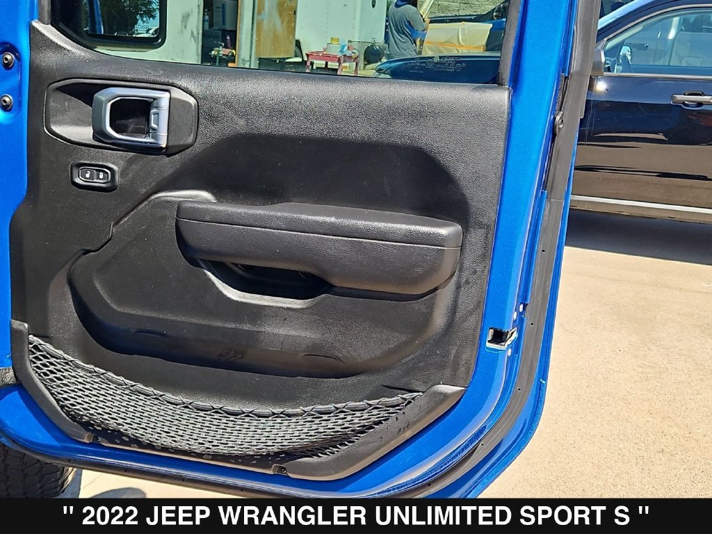 Used 2022 Jeep Wrangler Unlimited Sport AWD/4WD image 31