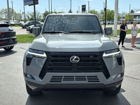 Used 2024 Lexus GX 550 w/ Accessory Package (2T) image 5