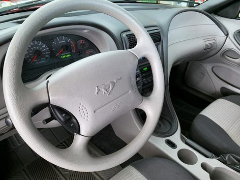 Used 2004 Ford Mustang Coupe RWD image 8