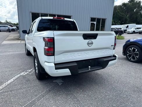 Used 2024 Nissan Frontier SV w/ Technology Package RWD image 10