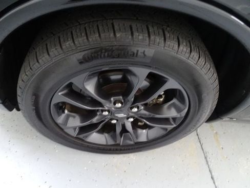 Used 2021 Dodge Durango R/T w/ Blacktop Package AWD/4WD image 29