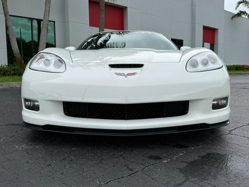 Used 2007 Chevrolet Corvette Z06 w/ Preferred Equipment Group RWD image 10
