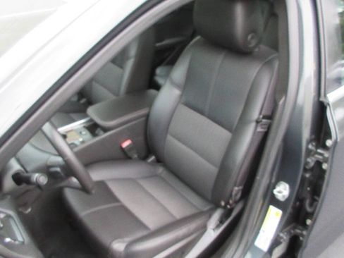 Used 2015 Chevrolet Impala LT FWD image 11