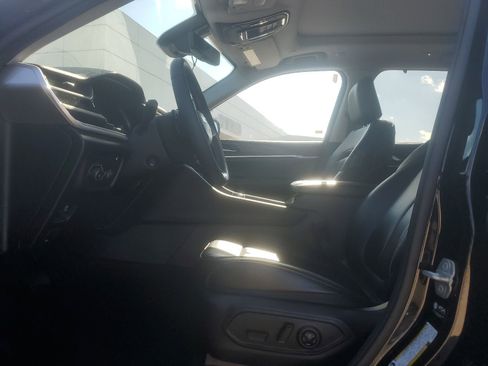 Used 2023 Jeep Grand Cherokee 4WD 4xe w/ Luxury Tech Group II image 8