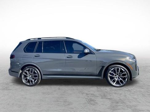 Used 2024 BMW X7 xDrive40i w/ M Sport Package AWD/4WD image 4