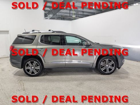 Used 2018 GMC Acadia Denali w/ Technology Package AWD/4WD image 2