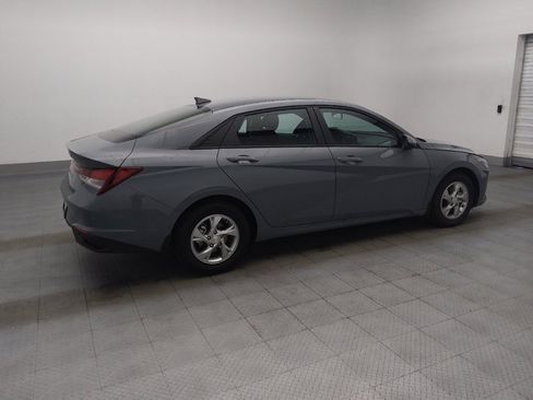 Used 2023 Hyundai Elantra SE FWD image 10