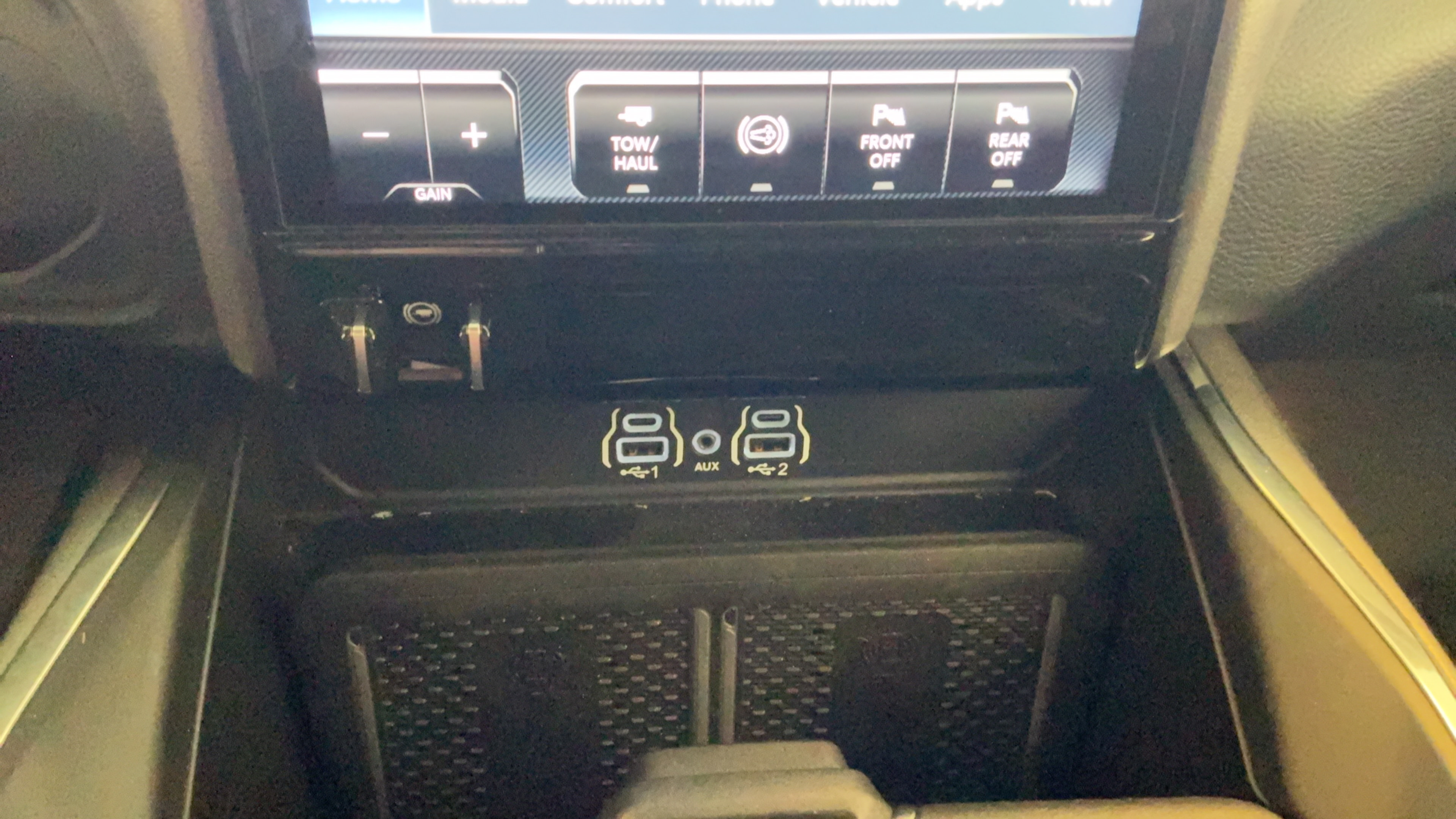 Used 2025 RAM 2500 Laramie AWD/4WD image 19