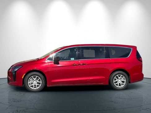 New 2027 Chrysler Pacifica Select FWD image 7