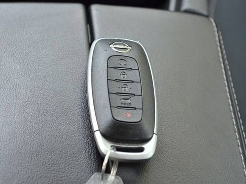 Used 2024 Nissan Rogue SV AWD/4WD image 26