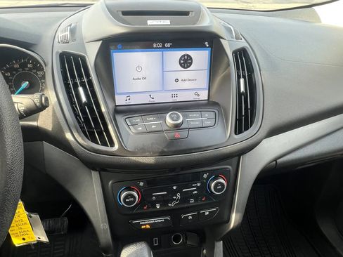 Used 2018 Ford Escape SE w/ SE Sync 3 Package AWD/4WD image 17