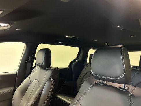 New 2026 Chrysler Pacifica Select image 26