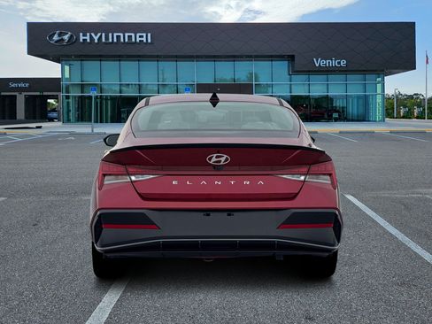 New 2026 Hyundai Elantra SEL Sport FWD image 25
