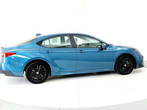 Used 2025 Toyota Camry SE w/ Convenience Package AWD/4WD image 6