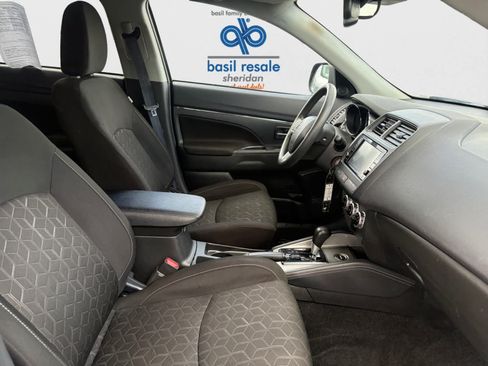 Used 2025 Mitsubishi Outlander Sport AWD image 17