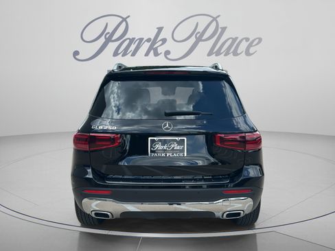 Certified 2025 Mercedes-Benz GLB 250 image 4