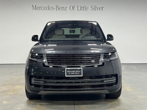 Used 2023 Land Rover Range Rover SE image 9