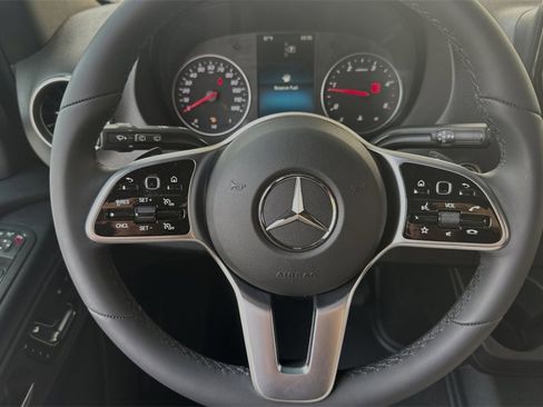 Used 2024 Mercedes-Benz Sprinter 2500 image 23
