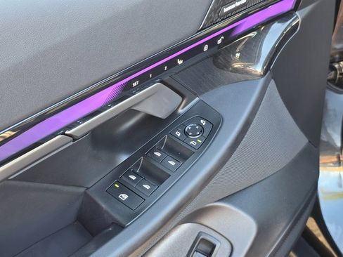 Used 2025 BMW i5 xDrive40 image 18