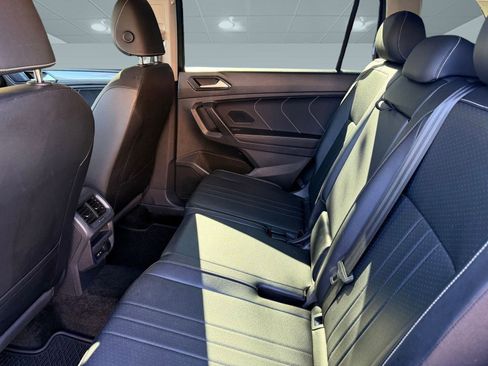 Used 2023 Volkswagen Tiguan SE image 23