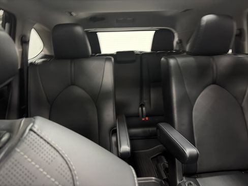 Used 2022 Toyota Highlander Platinum AWD/4WD image 39