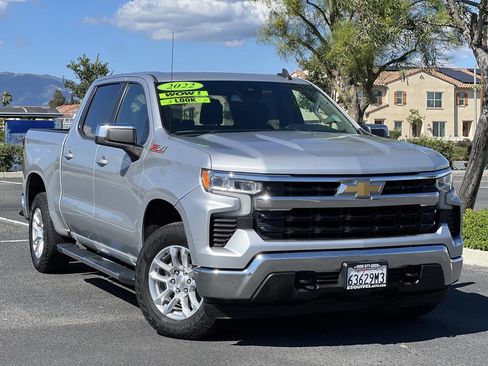 Used 2022 Chevrolet Silverado 1500 LT image 1