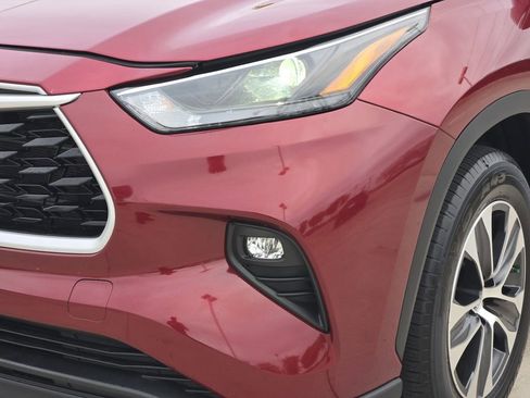 Used 2025 Toyota Highlander XLE image 10