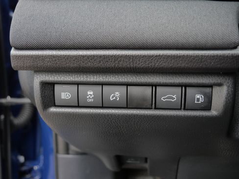 Certified 2025 Toyota Camry LE FWD image 28
