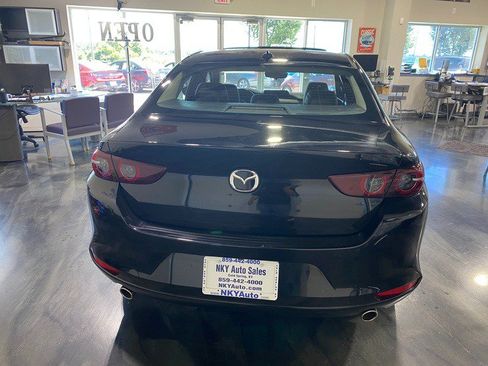 Used 2020 MAZDA MAZDA3 Sedan w/ Premium Package FWD image 6
