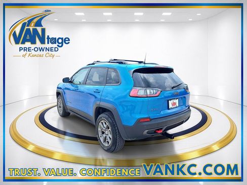 Used 2021 Jeep Cherokee Trailhawk AWD/4WD image 9