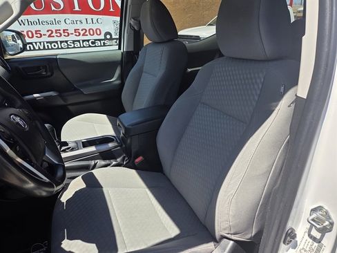 Used 2023 Toyota Tacoma SR5 w/ Technology Package AWD/4WD image 7