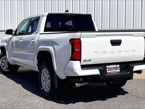 New 2026 Toyota Tacoma SR5 AWD/4WD image 3