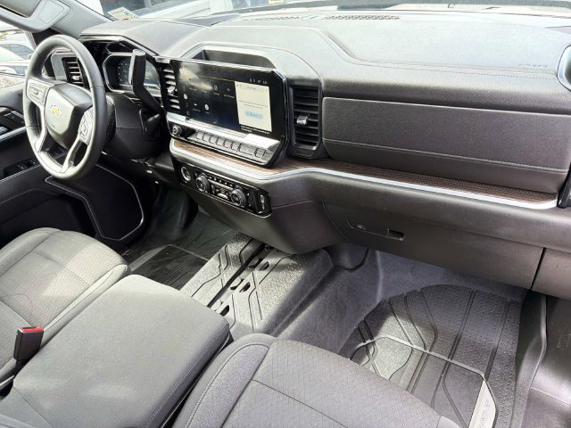 Used 2022 Chevrolet Silverado 1500 LT w/ Protection Package RWD image 14