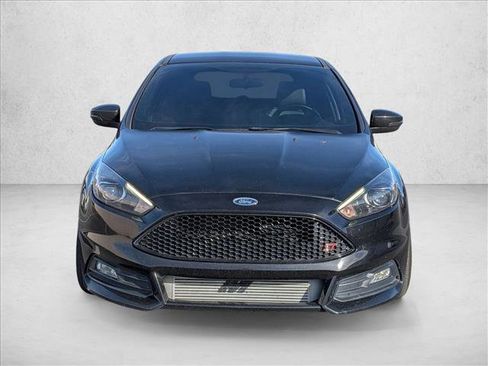 Used 2016 Ford Focus ST w/ Equipment Group 402A image 2