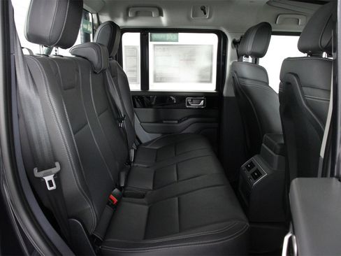 Used 2024 INEOS Grenadier Fieldmaster Edition image 29