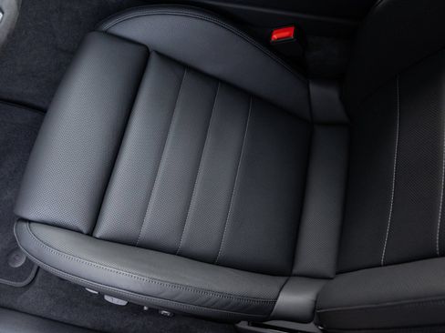 Certified 2026 Porsche Panamera RWD image 27