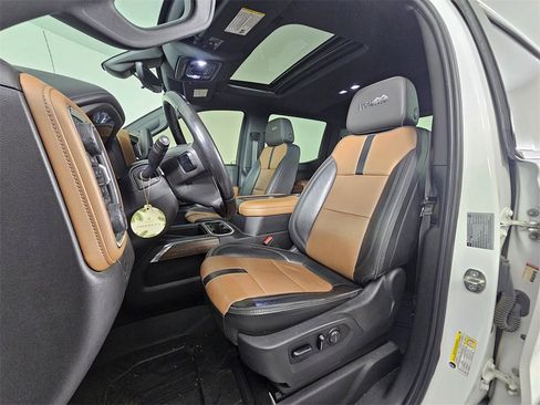 Used 2019 Chevrolet Silverado 1500 High Country image 23