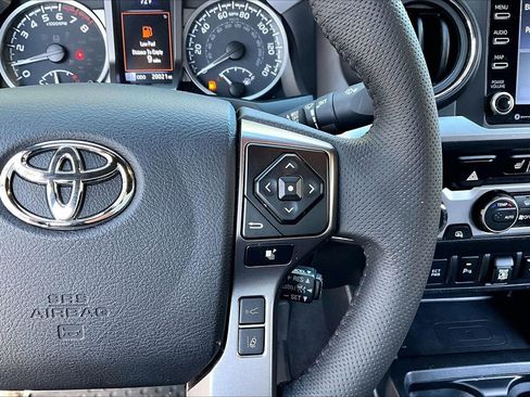 Used 2023 Toyota Tacoma Limited image 11