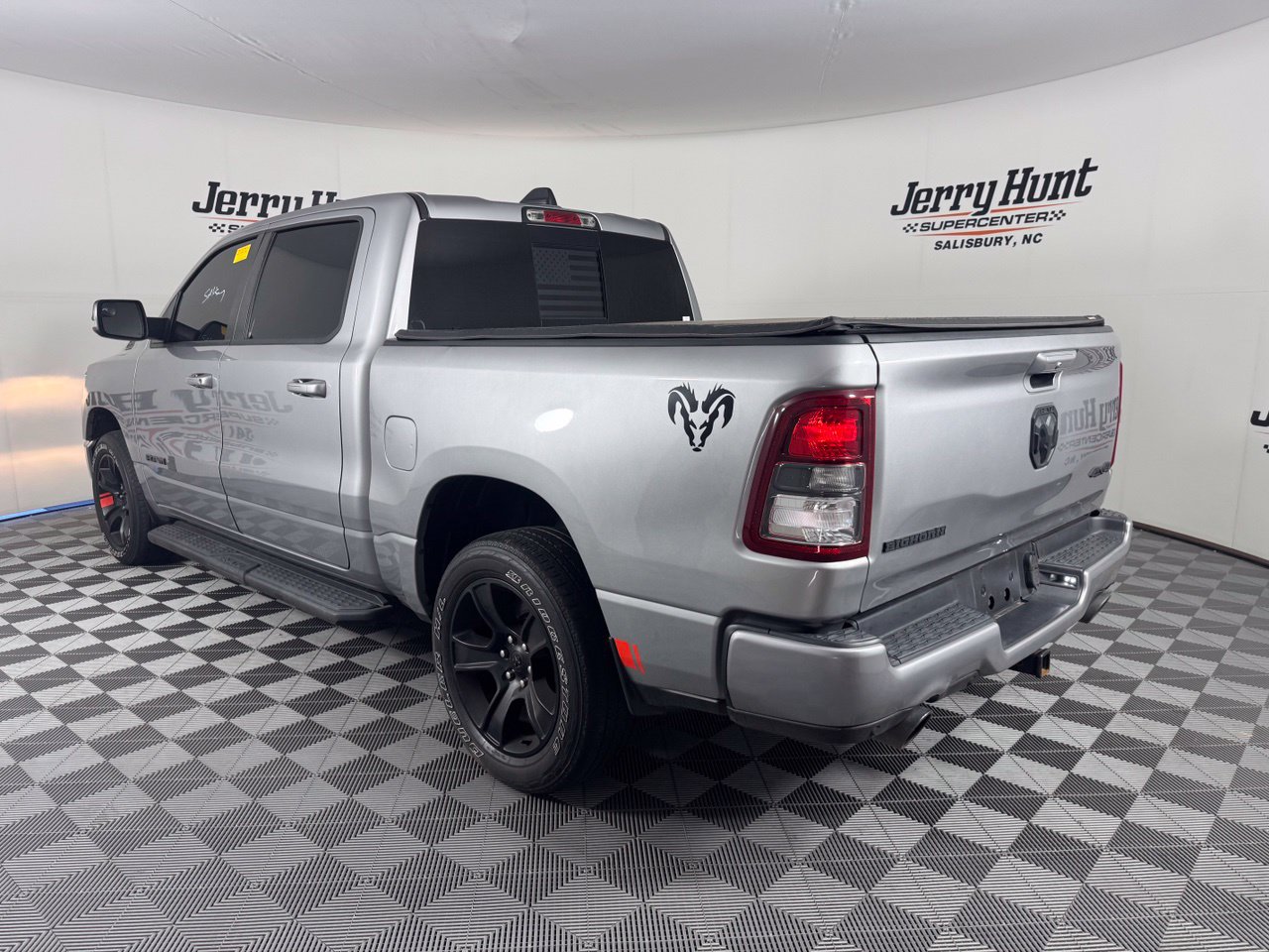 Used 2022 RAM 1500 Big Horn AWD/4WD image 9